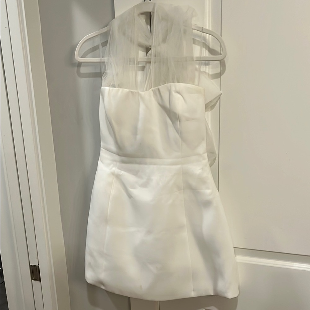 Elegant White Strapless Dress